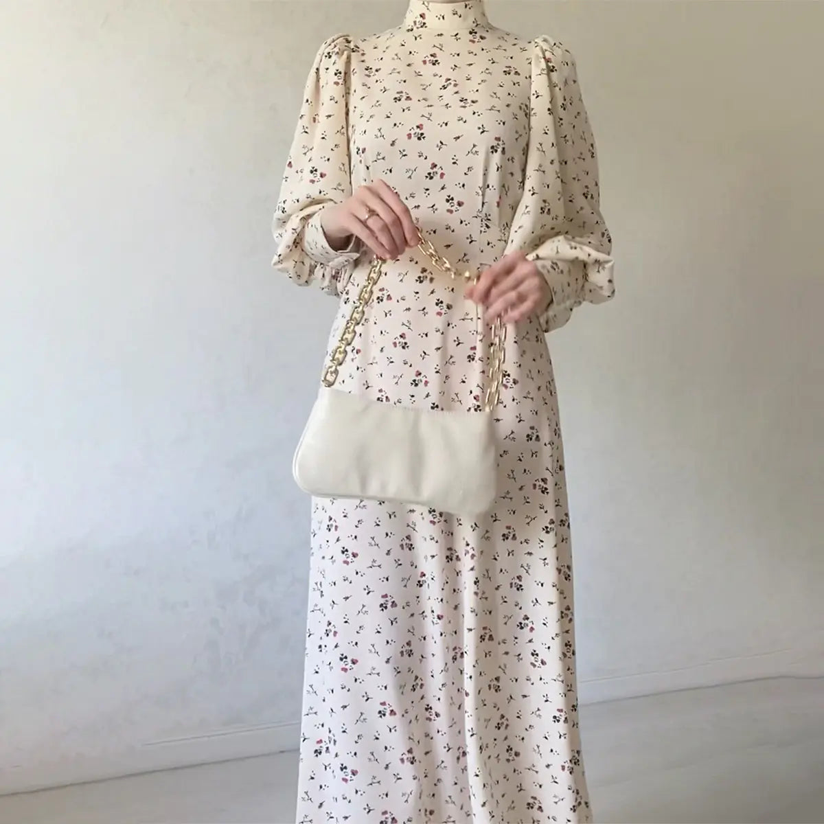 Floral Long Sleeve Dress with Gentle Loose Lace-up Design